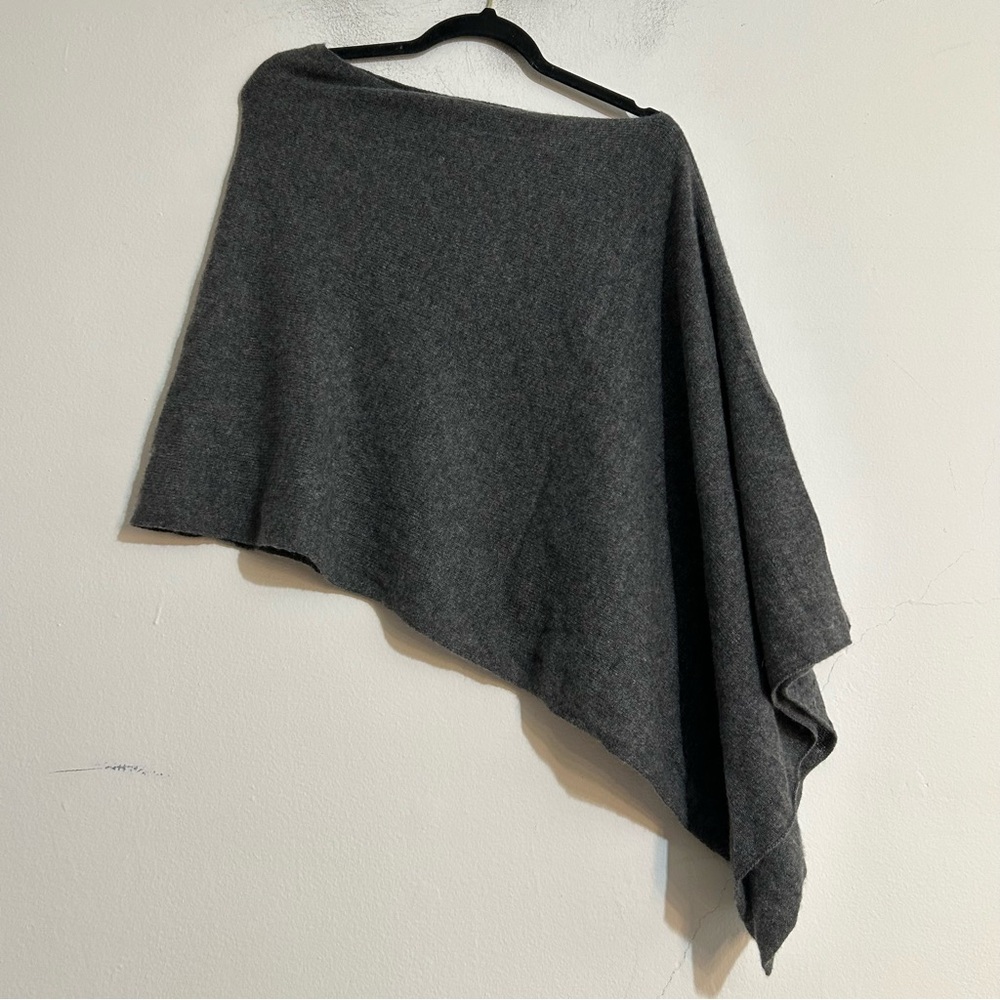 Claudia Nichole Alashan 100% Cashmere Dress Topper Shawl Poncho Graphite Grey